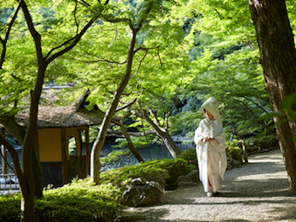 八芳園